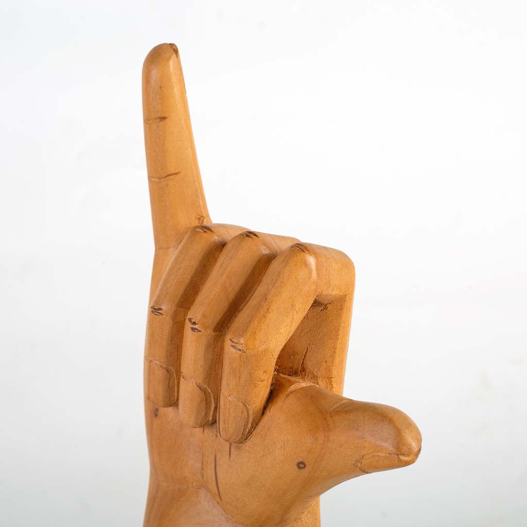 Mão Hang Loose - Nil Morais