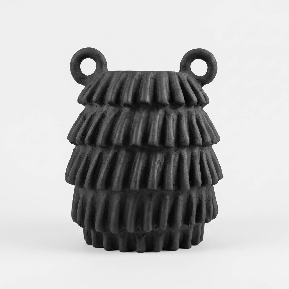 Vaso Duna com Alça (Preto) - Auriel Nazaré